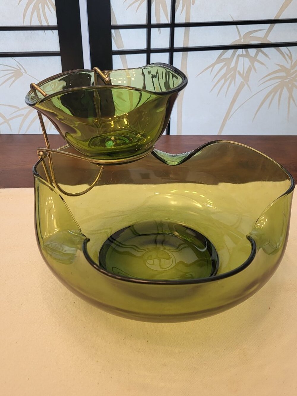 MCM Anchor Hocking Avocado Green Chip and Dip Set with Metal Bracket